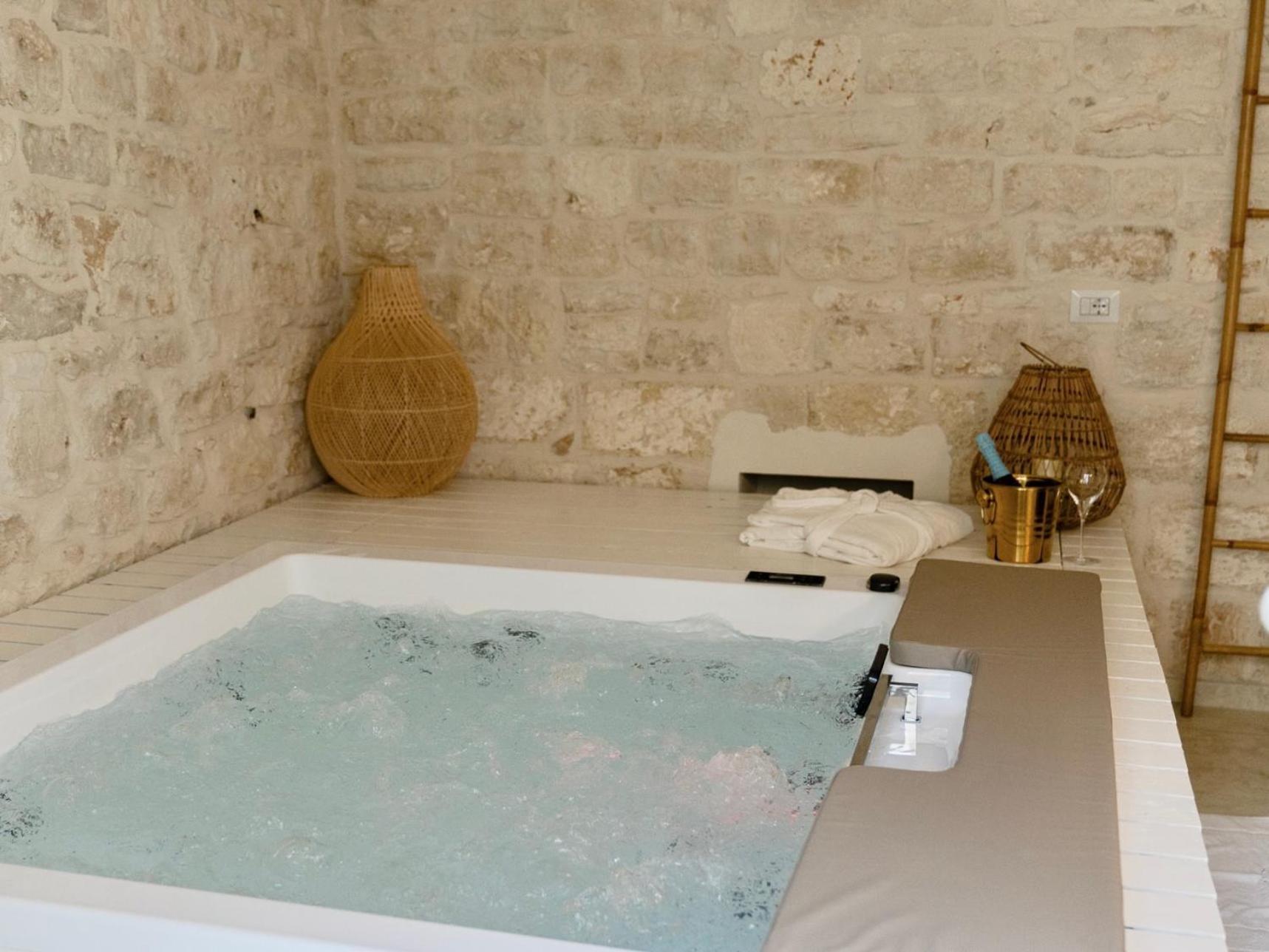בארי Aurluna Luxury Suites מראה חיצוני תמונה