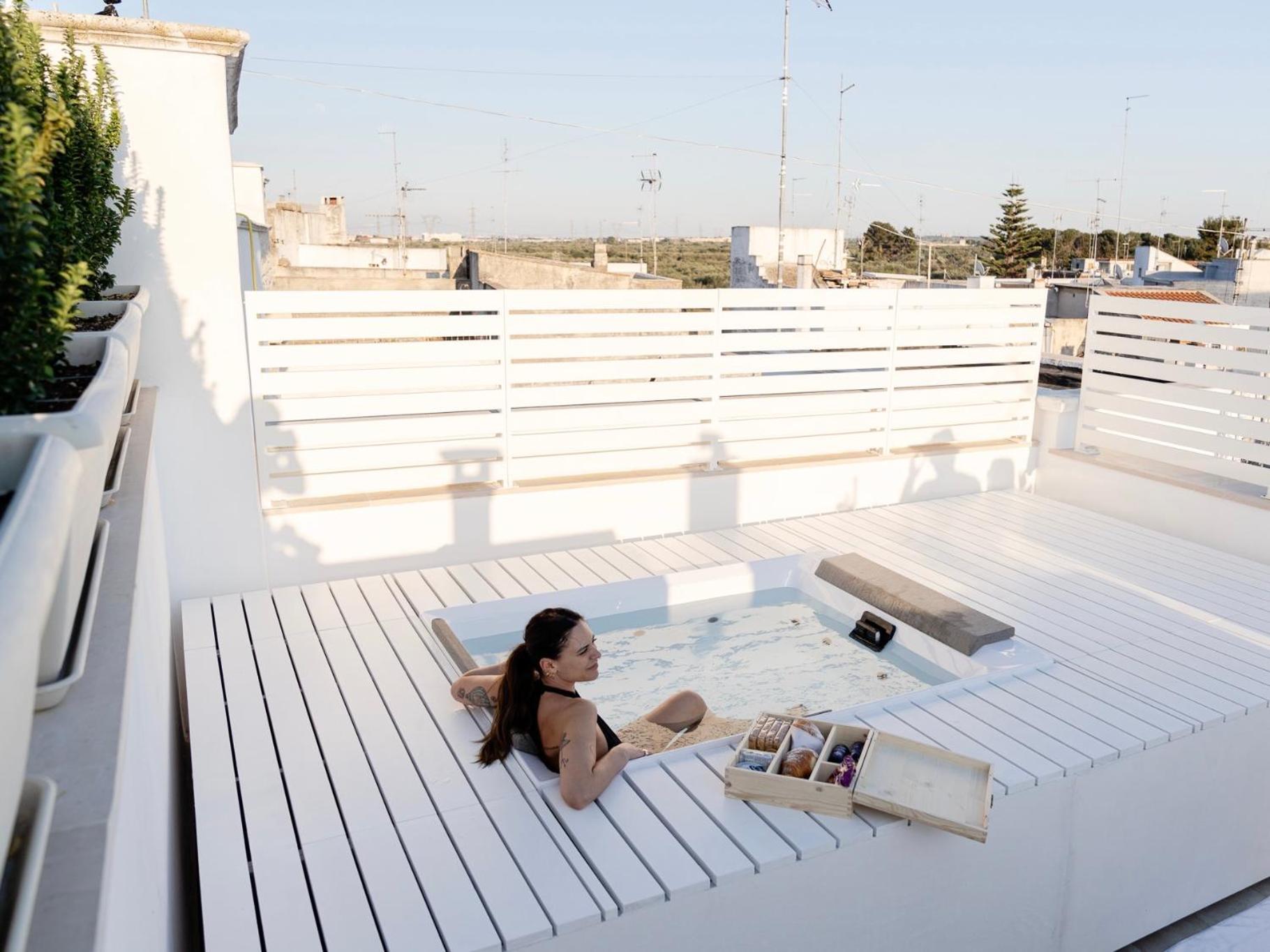 בארי Aurluna Luxury Suites מראה חיצוני תמונה