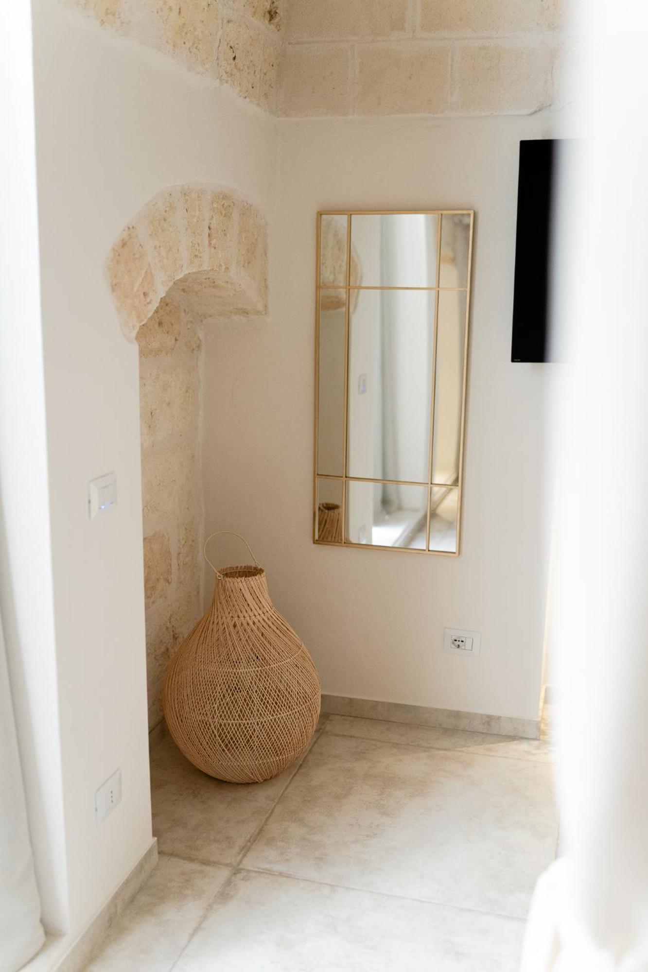 בארי Aurluna Luxury Suites מראה חיצוני תמונה