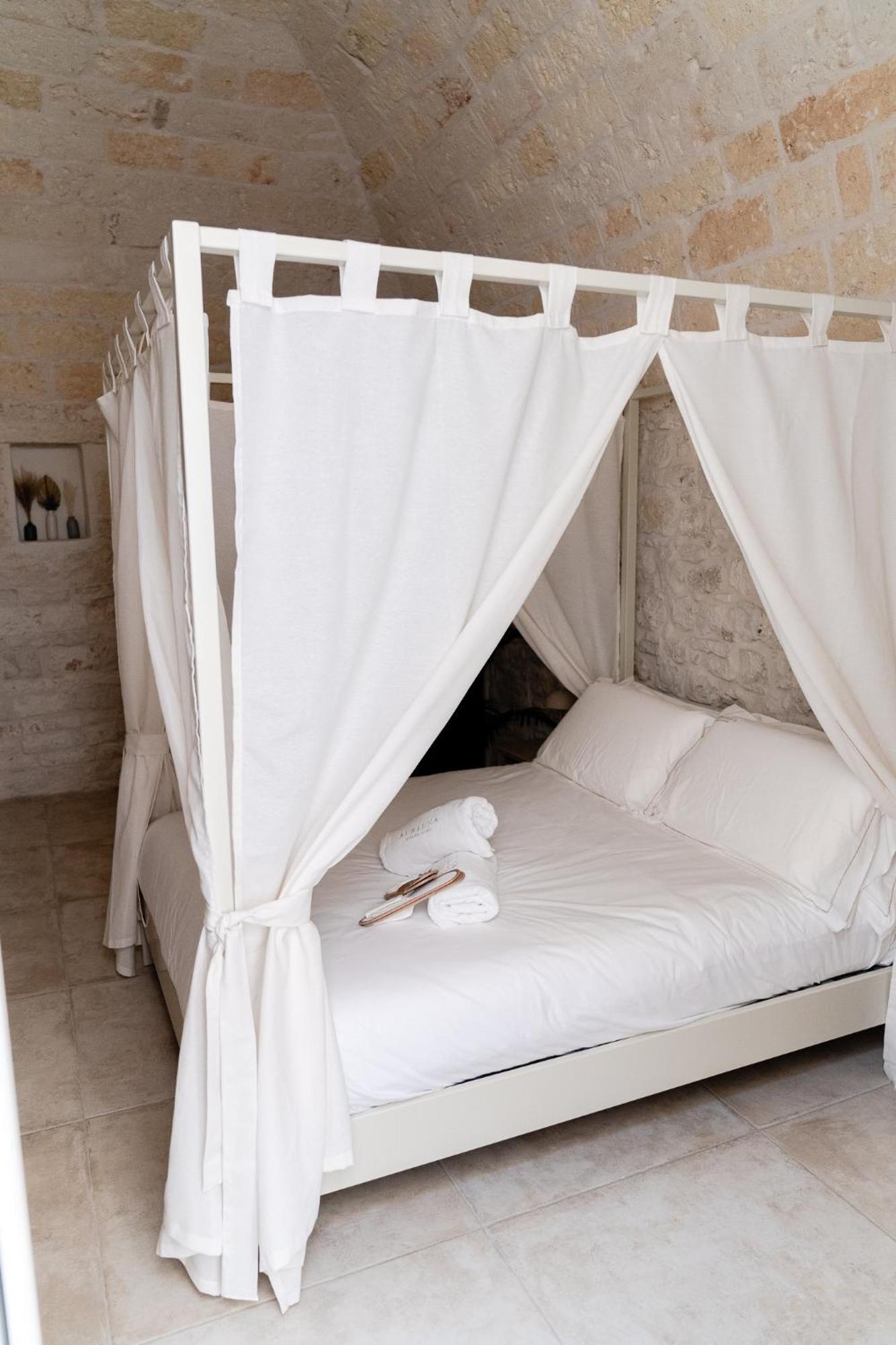 בארי Aurluna Luxury Suites מראה חיצוני תמונה